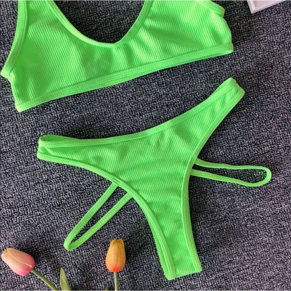 NWT Trendy Bright Green Sexy Bathing Suit Set - Picture 3 of 4